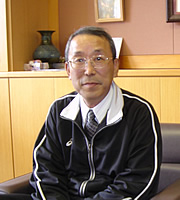 学校長　田村　太郎先生