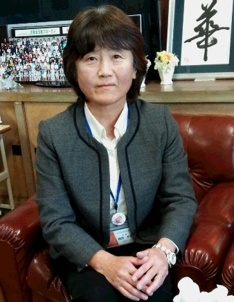 学校長:鎮西 宏子先生
